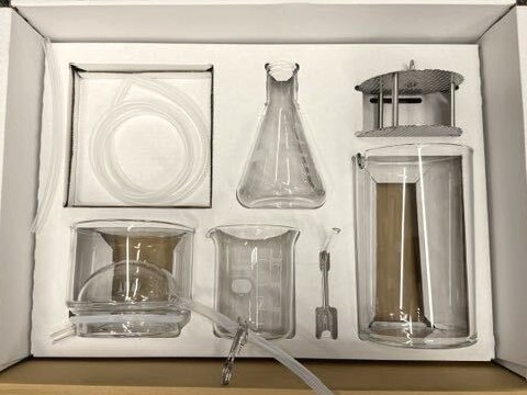 専用箱に収められたSOMA一式