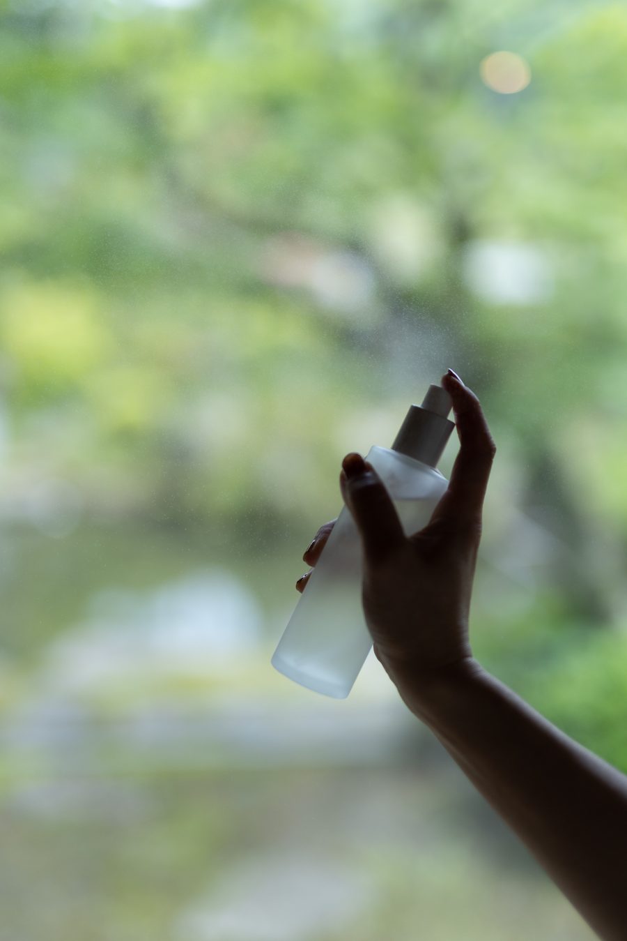 蒸留水のミストを暮らしの中で使う