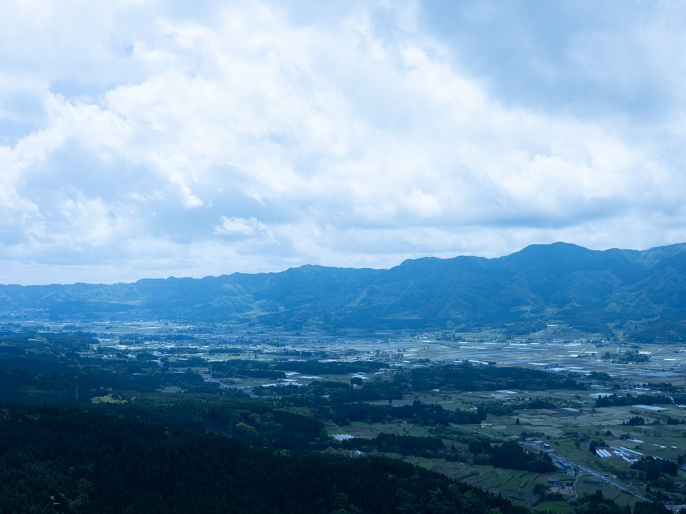 山あいに広がる南阿蘇の風景